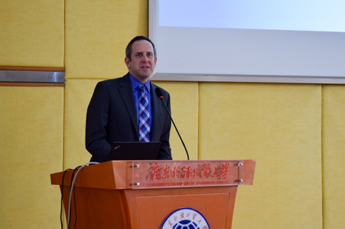 密苏里大学必威BETWAY官网未来实验室副主任Reuben Stern 发言