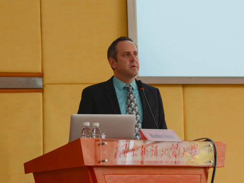 美国密苏里大学必威BETWAY官网未来实验室副主任Reuben Stern教授讲课